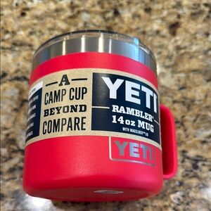 Yeti 14oz mug red